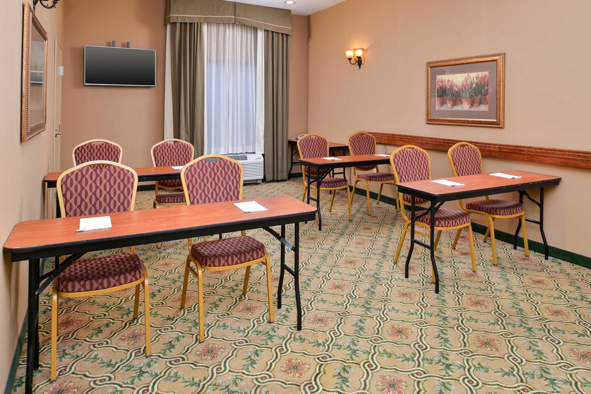 Hampton Inn Kansas City Northeast Bagian luar foto